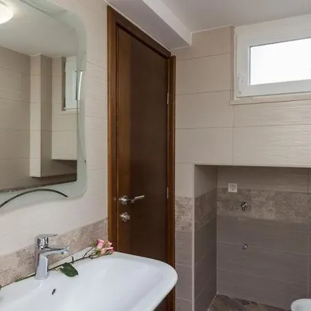 Manuela - One-bedroom With Balcony And Sea View A2 2 Cavtat