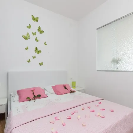 Manuela - One-bedroom With Balcony And Sea View 公寓 *